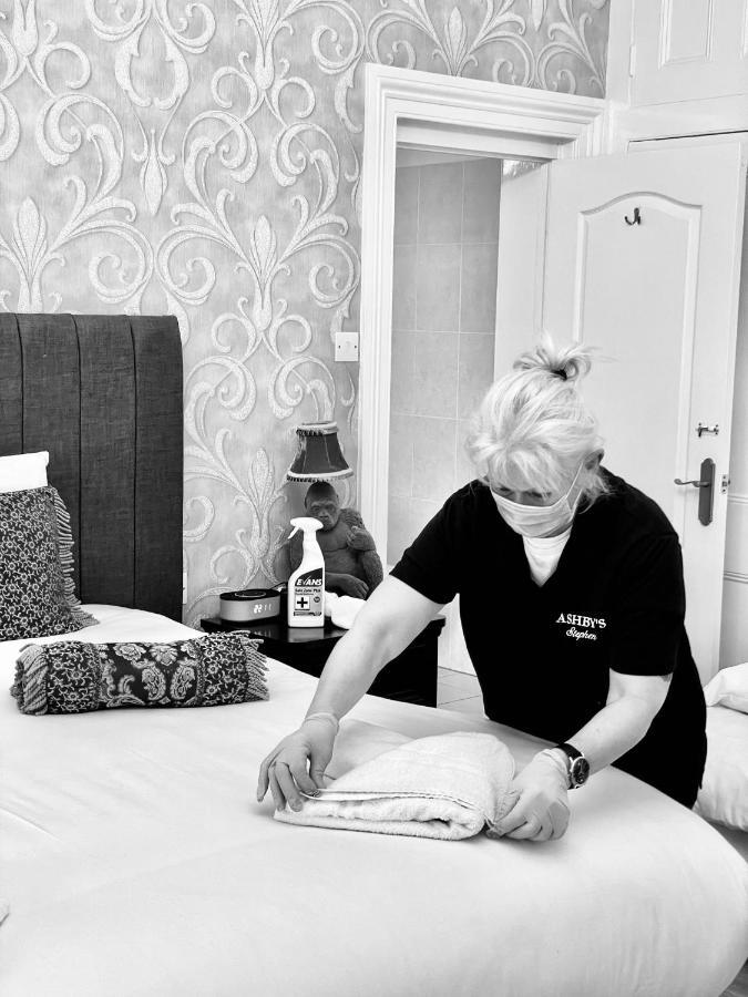 Deluxe Studios With Spa Included Portsmouth Exterior foto