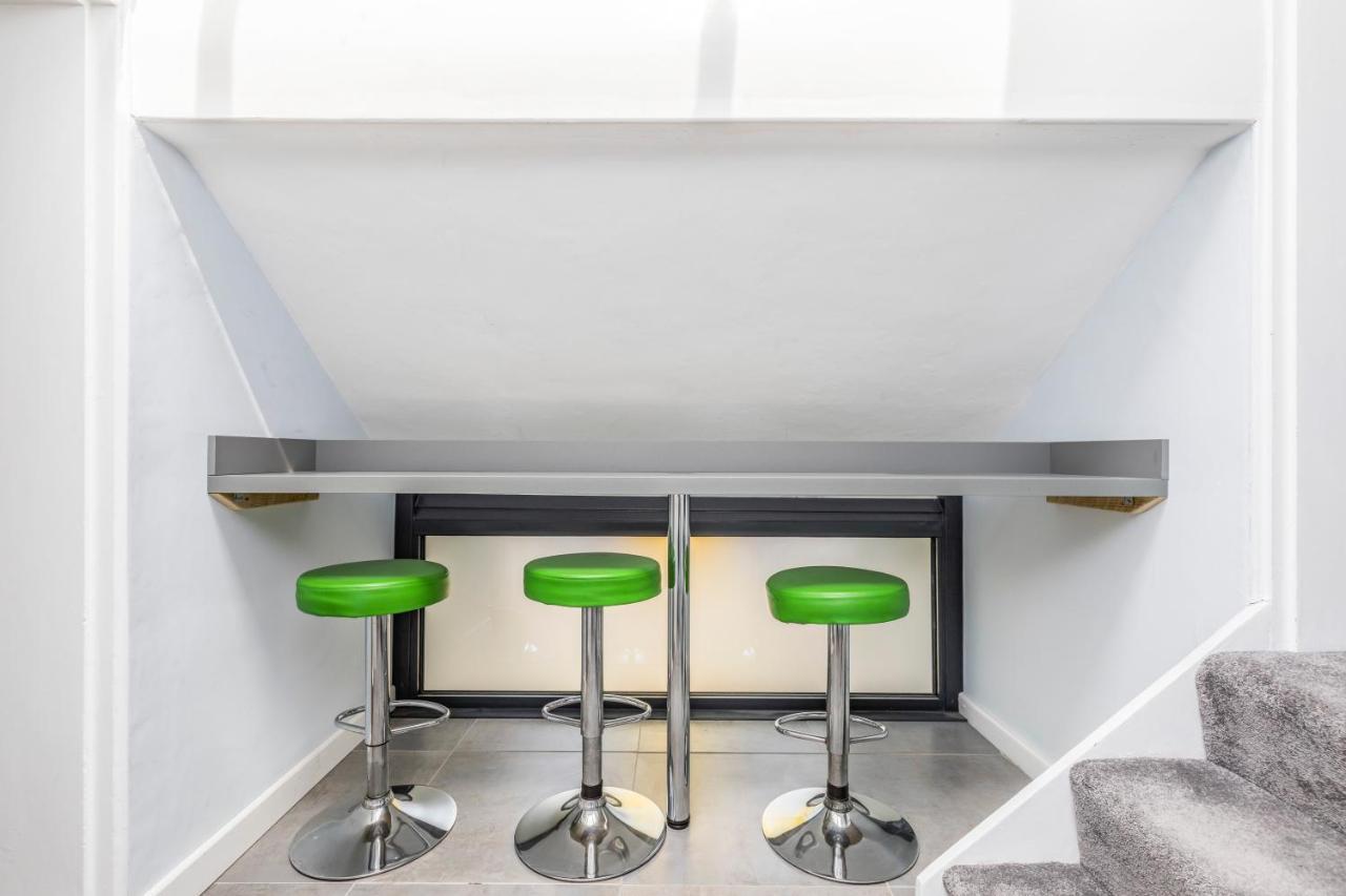 Deluxe Studios With Spa Included Portsmouth Exterior foto