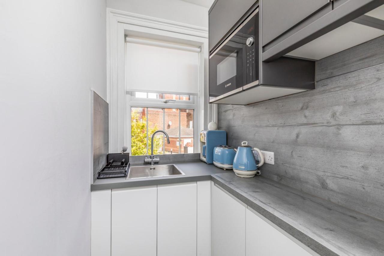 Deluxe Studios With Spa Included Portsmouth Exterior foto