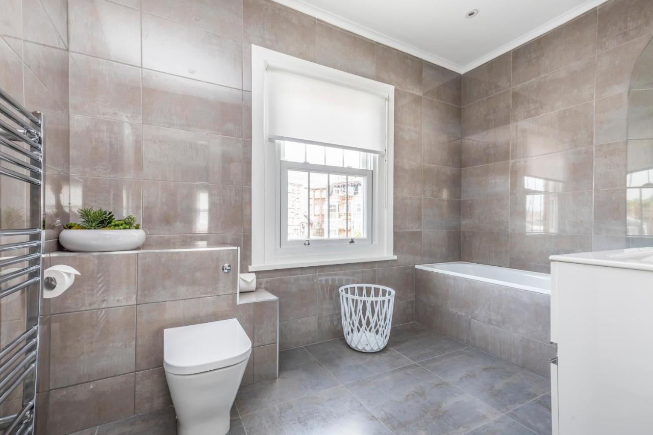 Deluxe Studios With Spa Included Portsmouth Exterior foto