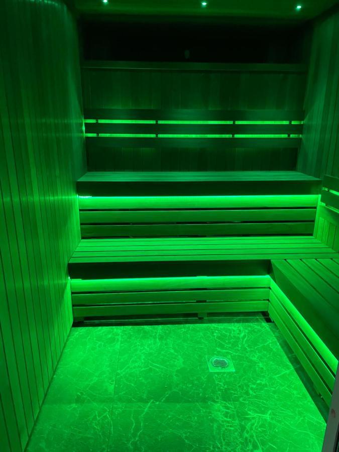 Deluxe Studios With Spa Included Portsmouth Exterior foto