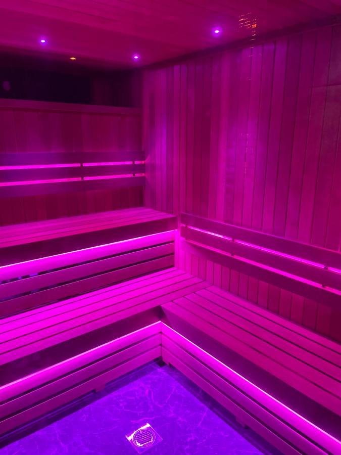 Deluxe Studios With Spa Included Portsmouth Exterior foto